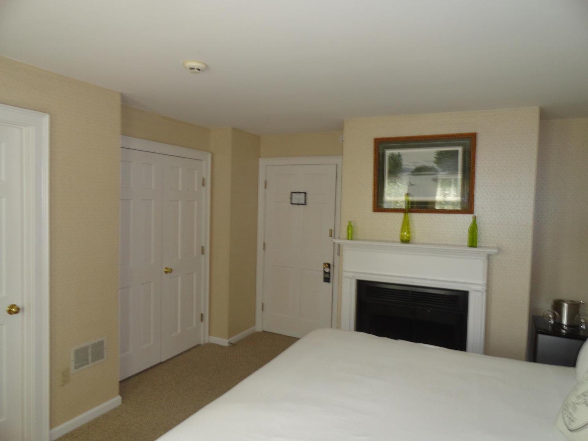 The Bond 1786 Inn (Adults Only) Warrensburg Chambre photo